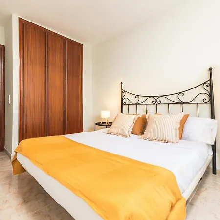 Olas - Coastal Escape With Charm & Comfort Lägenhet