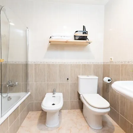 아파트 Olas - Coastal Escape With Charm & Comfort *
