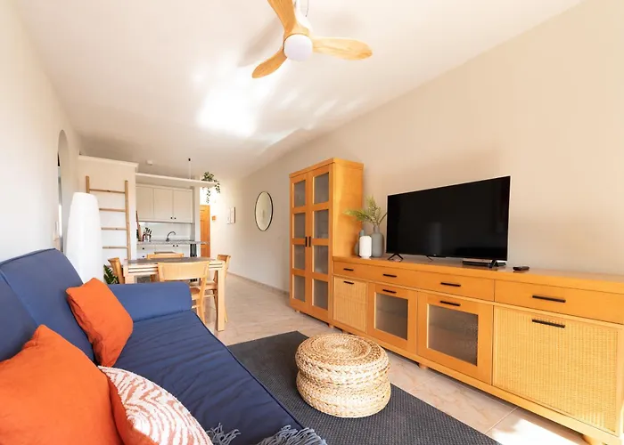 Olas - Coastal Escape With Charm & Comfort شقة *