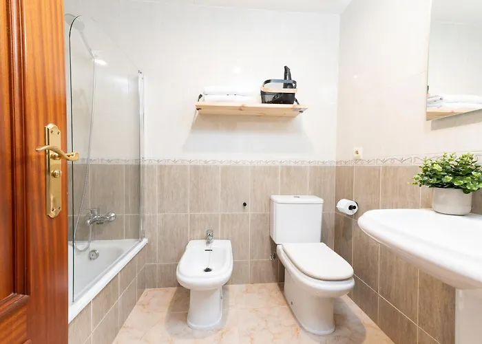شقة Olas - Coastal Escape With Charm & Comfort *